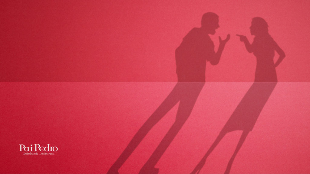 Sombra de um casal discutindo intensamente, representando conflito e tensão emocional em um relacionamento. 